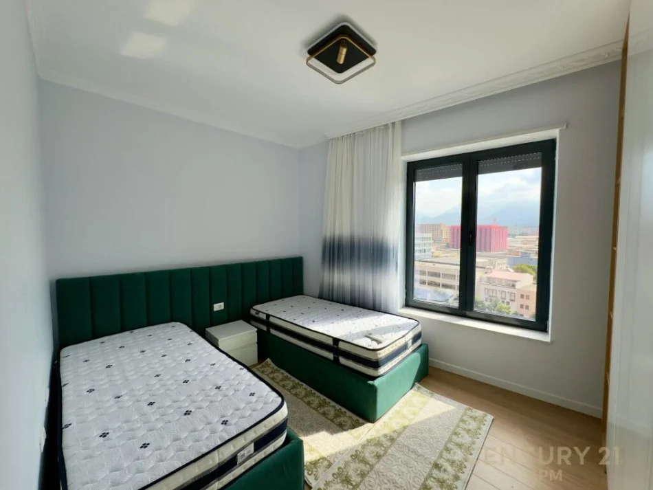 Tirane, jepet me qera apartament 2+1 Kati 8, 100 m² 850 € (BULEVARDI I RI)