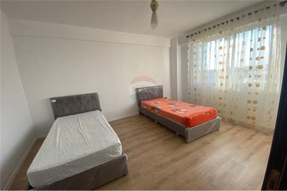 Tirane, shitet apartament 2+1 , 125.000 m² 125.000 € (Loni Ligori - Astir)