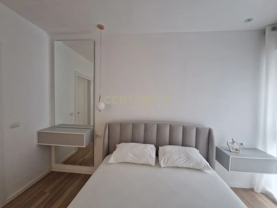 Tirane, jepet me qera apartament 2+1 Kati 2, 100 m² 1.000 € (Bulevardi i ri)