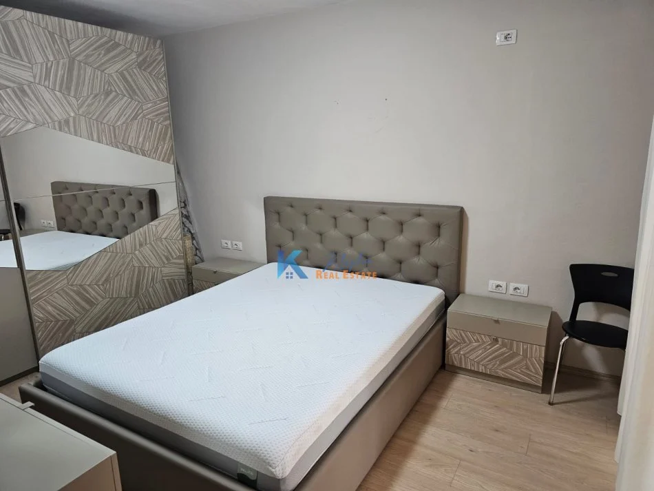 Tirane, jepet me qera apartament 1+1 Kati 3, 60 m² 500 € (Stadiumi Dinamo)