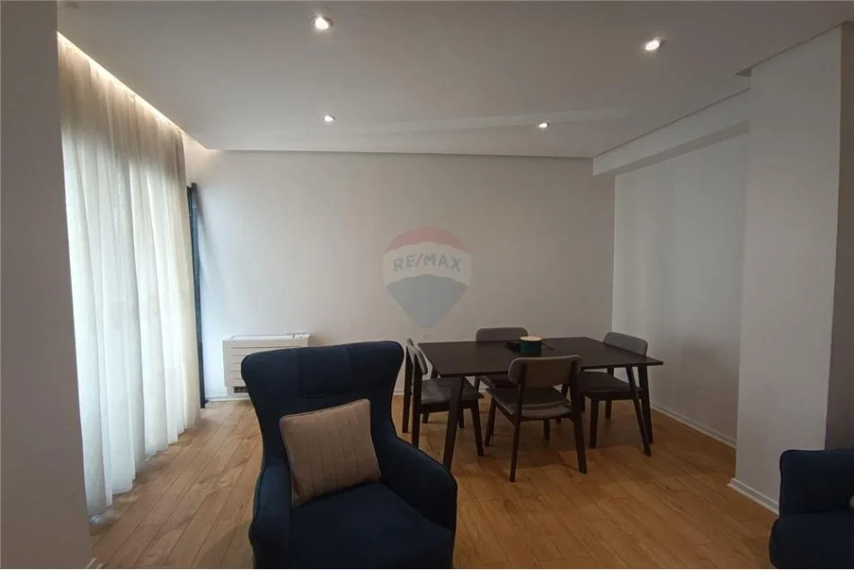 Tirane, jepet me qera apartament 1+1 Kati 5, 78 m² 750 € (Rruga e Dibrës - Selvia)