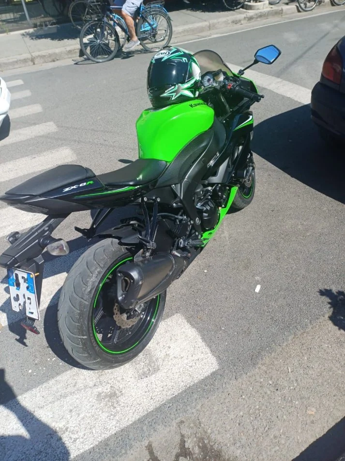 Shkoder, shitet Motociklete gare kawasaki ninja , jeshile 100.000 km