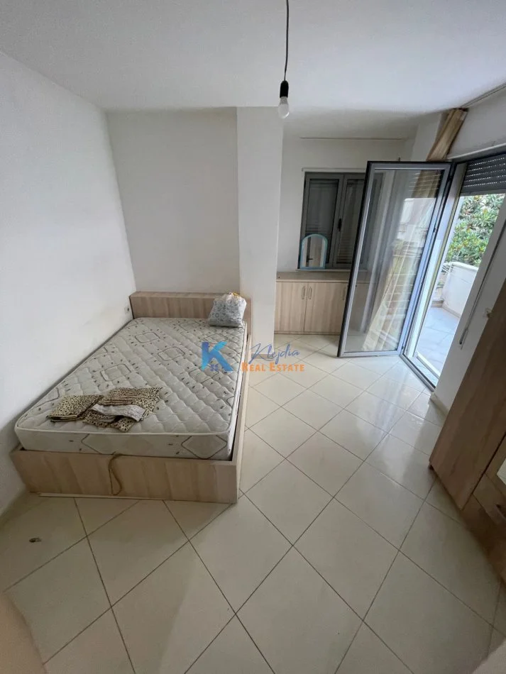 Tirane, jepet me qera apartament 1+1 Kati 2, 65 m² 450 € (Don Bosko, afer Vizion Plus)