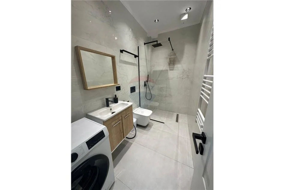 Tirane, jepet me qera garsonier Kati 1, 35 m² 600 € (Shallvaret)