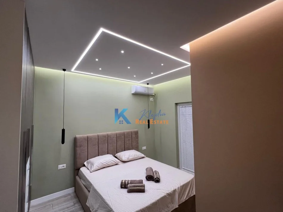 Tirane, jepet me qera apartament 1+1+Ballkon Kati 6, 55 m² 450€ (Pazari i Ri)