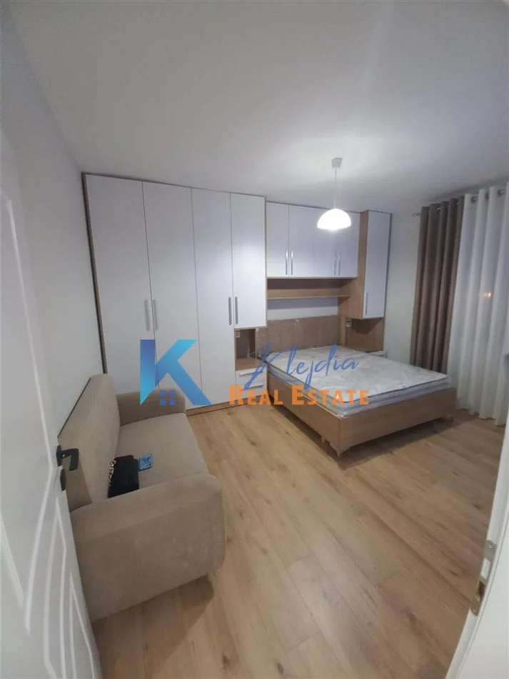 Tirane, jap me qera apartament 1+1 Kati 2, 45 m² (Zogu i Zi)