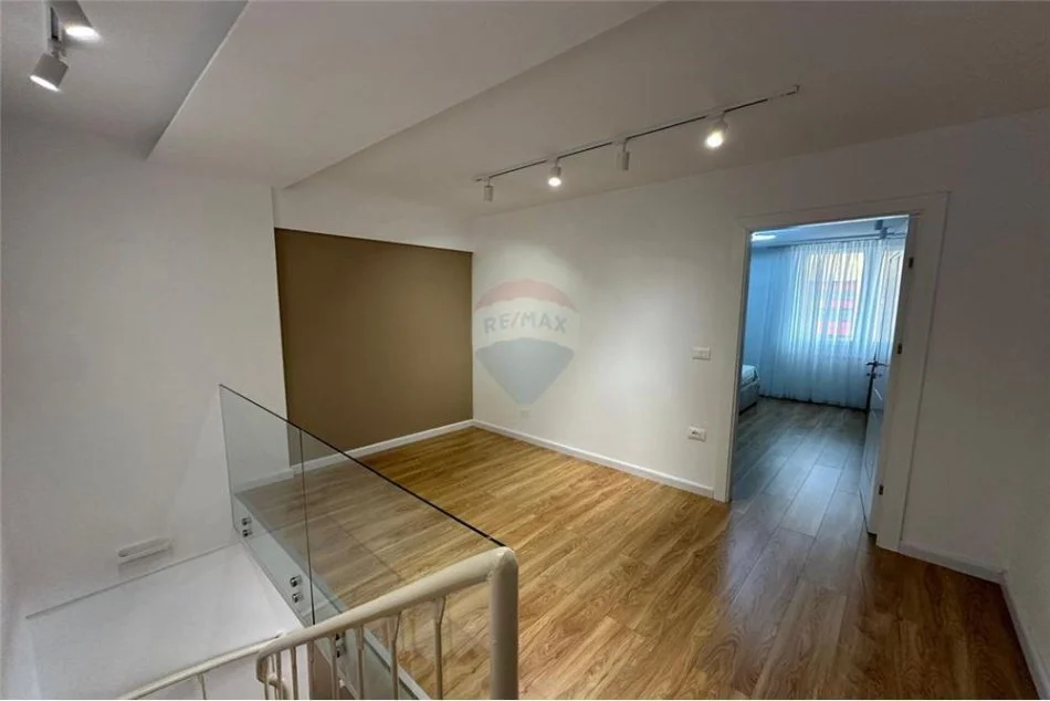 Tirane, jepet me qera apartament 2+1 Kati 2, 110 m² 1.500 € (Rruga Urani Pano - Qendër)