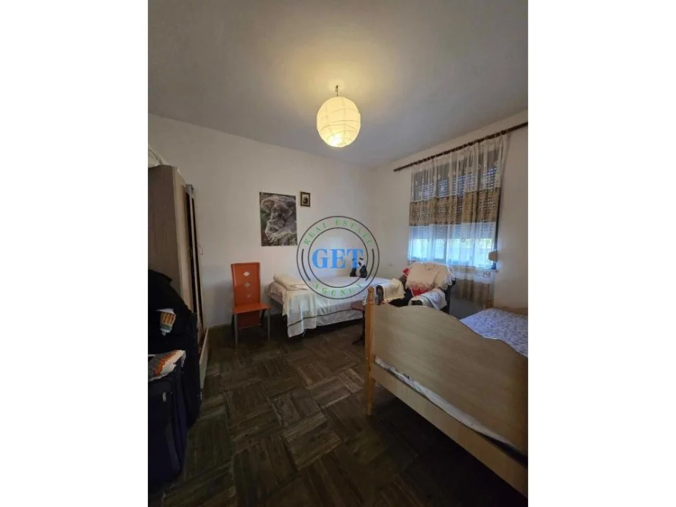 Durres, shitet apartament Kati 3, 67 m² 65.000 € (Okazion!! Shitet, Apartament 2+1,Spitali, Durres.)