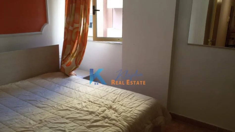 Tirane, jepet me qera apartament 1+1 Kati 4, 79 m² 550 € (Myslym Shyr, rruga Him Kolli)