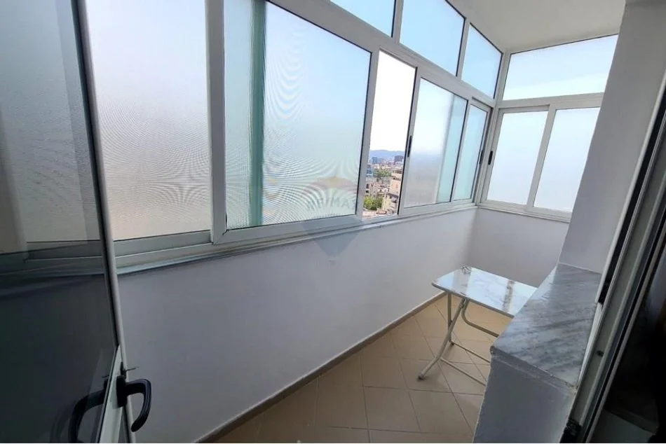 Tirane, jepet me qera apartament 2+1 , 75 m² 480 € (Don Bosko)