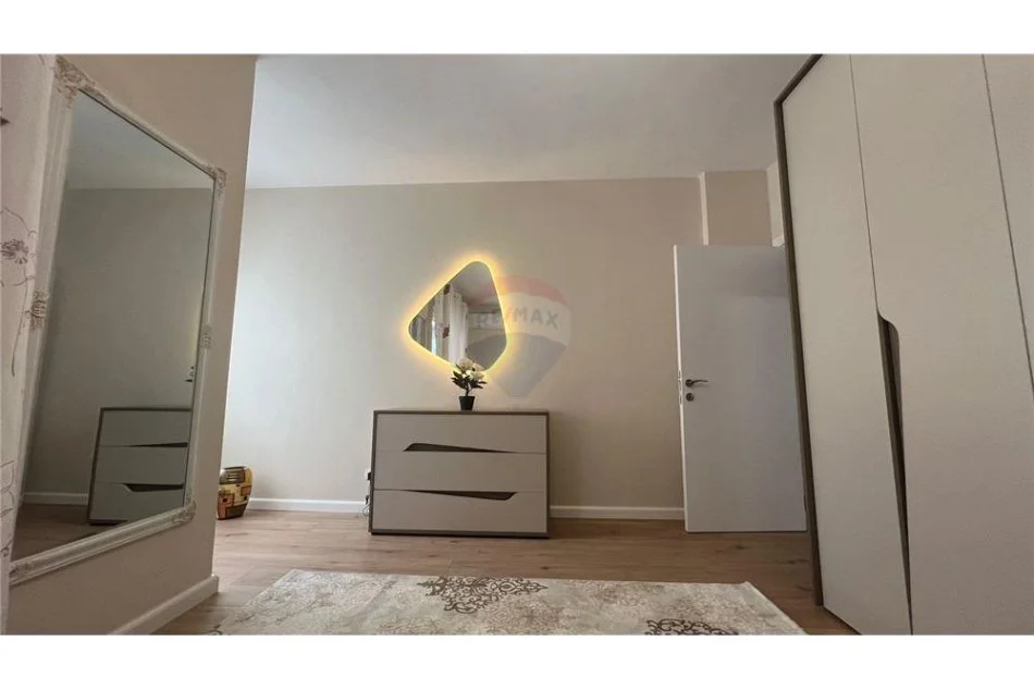 Tirane, shitet apartament 2+1 , 100 m² 220.000 € (Rrruga Hasan Alla - Komuna e Parisit - Kristal Center)