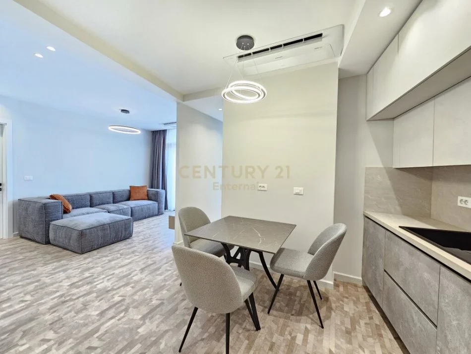 𝐓𝐢𝐫𝐚𝐧𝐞, 𝐣𝐞𝐩𝐞𝐭 𝐦𝐞 𝐪𝐞𝐫𝐚 𝐚𝐩𝐚𝐫𝐭𝐚𝐦𝐞𝐧𝐭 𝟏+𝟏 𝐊𝐚𝐭𝐢 𝟗, 𝟕𝟏 𝐦² 𝟏.𝟐𝟎𝟎 € (𝐋𝐢𝐪𝐞𝐧𝐢 𝐢 𝐓𝐢𝐫𝐚𝐧ë𝐬)