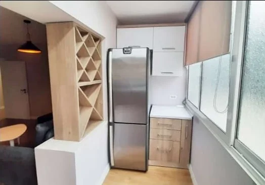 Tirane, jepet me qera apartament 2+1 Kati 2, 80 m² 600 € (Rruga Myslym Shyri)