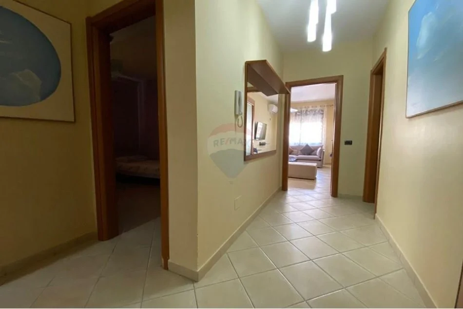 Tirane, jepet me qera apartament 2+1 Kati 10, 103 m² 900 € (General Prosecutor's Office - Center)