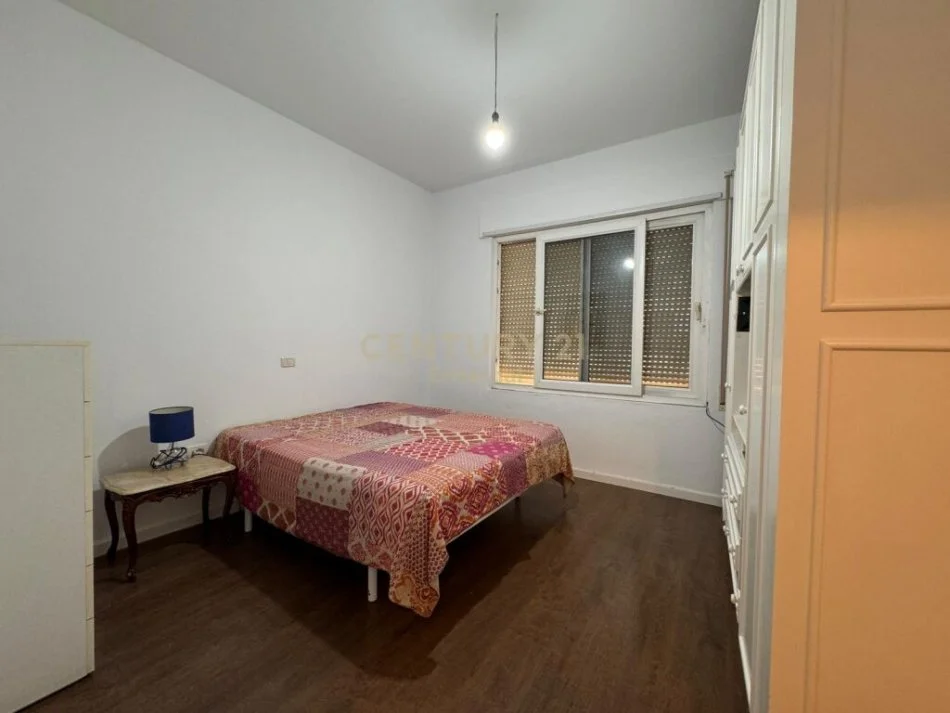 𝐓𝐢𝐫𝐚𝐧𝐞, 𝐣𝐞𝐩𝐞𝐭 𝐦𝐞 𝐪𝐞𝐫𝐚 𝐚𝐩𝐚𝐫𝐭𝐚𝐦𝐞𝐧𝐭 𝟐+𝟏 𝐊𝐚𝐭𝐢 𝟒, 𝟏𝟎𝟎 𝐦² 𝟕𝟎𝟎 € (𝐊𝐨𝐩𝐬𝐡𝐭𝐢 𝐁𝐨𝐭𝐚𝐧𝐢𝐤 𝐙𝐨𝐨𝐥𝐨𝐠𝐣𝐢𝐤)