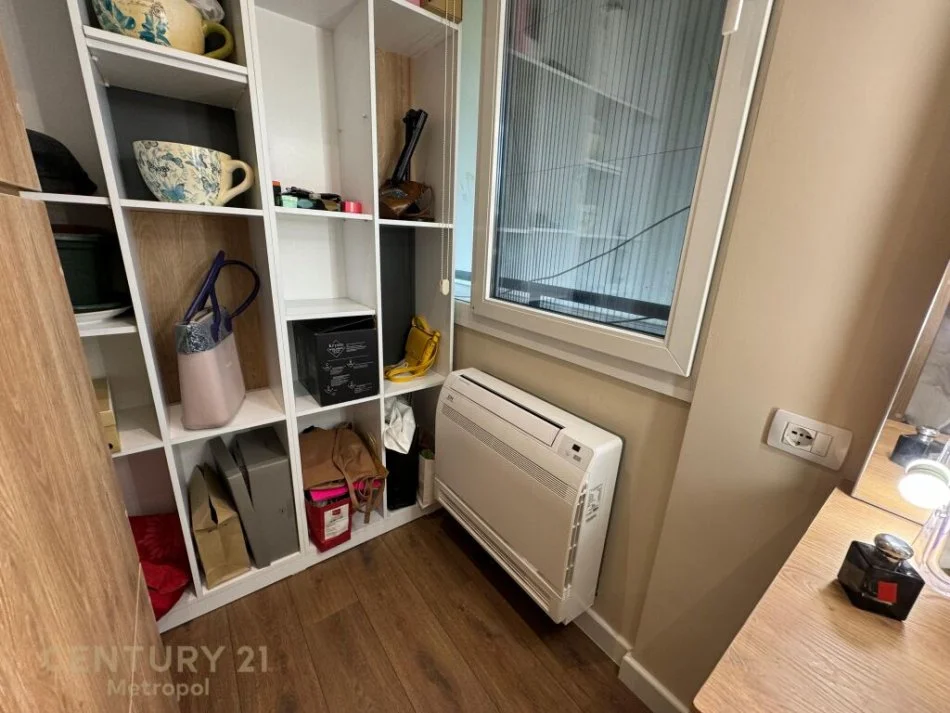 𝐓𝐢𝐫𝐚𝐧𝐞, 𝐣𝐞𝐩𝐞𝐭 𝐦𝐞 𝐪𝐞𝐫𝐚 𝐚𝐩𝐚𝐫𝐭𝐚𝐦𝐞𝐧𝐭 𝟐+𝟏 𝐊𝐚𝐭𝐢 𝟕, 𝟏𝟎𝟑 𝐦² 𝟗𝟎𝟎 € (𝐑𝐫𝐮𝐠𝐚 𝐞 𝐄𝐥𝐛𝐚𝐬𝐚𝐧𝐢𝐭)