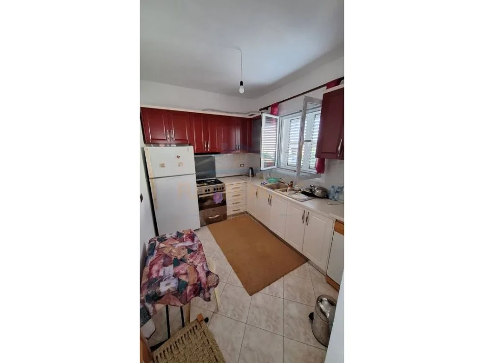 Shitet, Apartament 2+1, Skelë, Vlorë.  RV41489