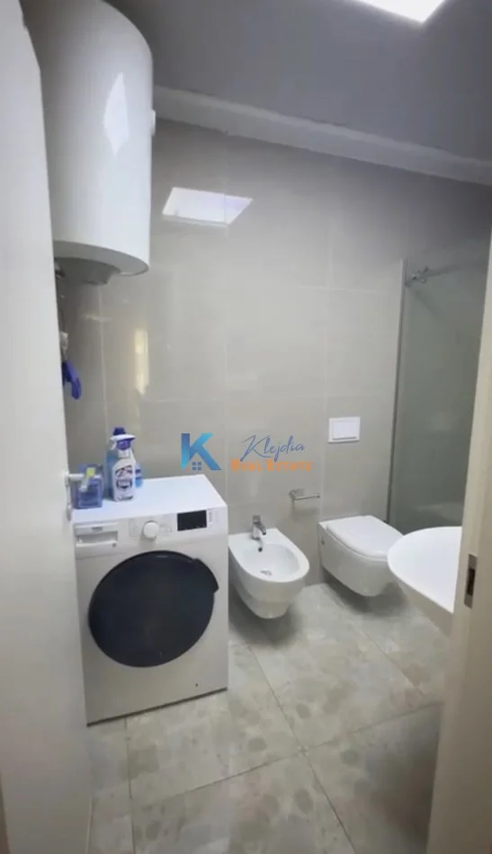 Tirane, jepet me qera apartament 2+1 Kati 6, 95 m² 600 € (Don Bosko, kompleksi Fiori di Bosco)
