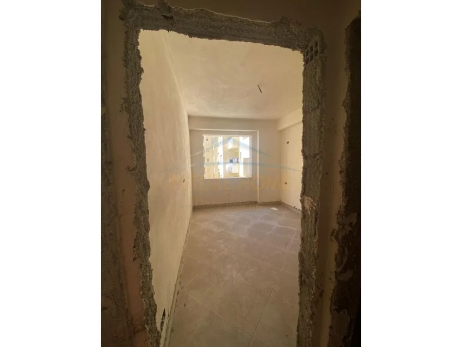 Vlore, shitet apartament 1+1 Kati 5, 77 m² 70.000 € (Pas Parkut Aulona, Vlore)