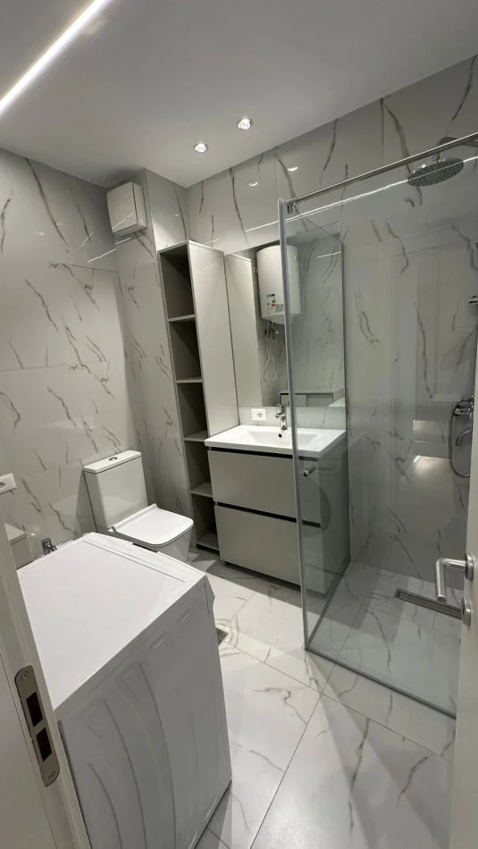 Tirane, shitet apartament 2+1+Aneks+Ballkon Kati 5, 87 m² 142.000 € (laprak)