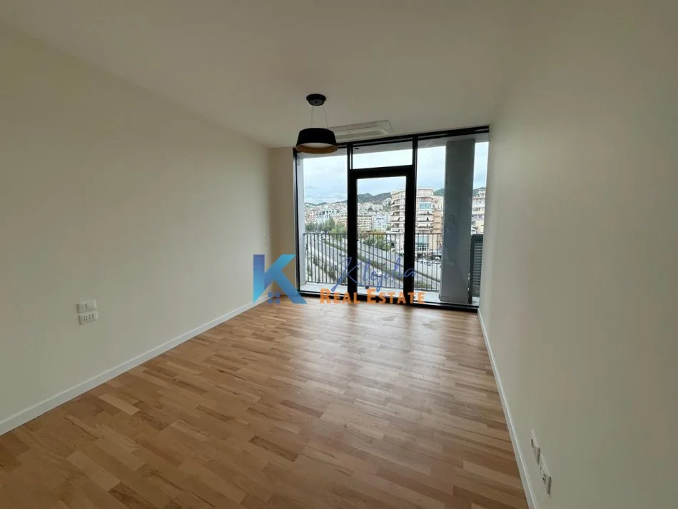 Tirane, jap me qera apartament 2+1+Ballkon Kati 5, 120 m² 1.500 € (Liqeni, Rezidenca Lake View)