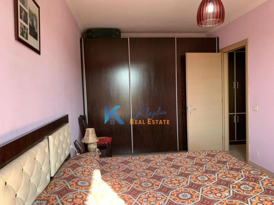 Tirane, shes apartament 2+1+Ballkon Kati 6, 98 m² 125.000 € (Yzberisht)