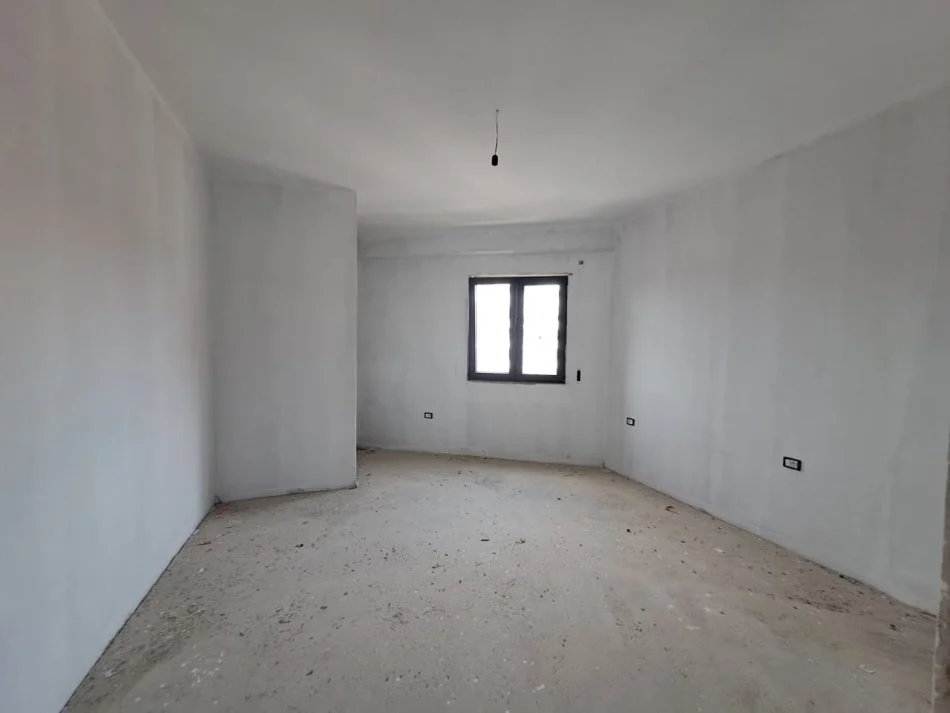 Tirane, shes apartament 2+1+Ballkon Kati 5, 128 m² 195.000 €