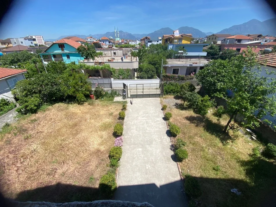 Tirane, shitet Vile 3 Katshe Kati 4, 1.000 m² 570.000 € 