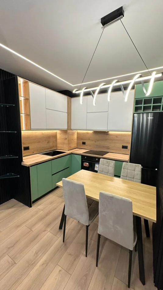 Tirane, shes apartament 2+1+Aneks+Ballkon Kati 5, 87 m² 142.000 € 