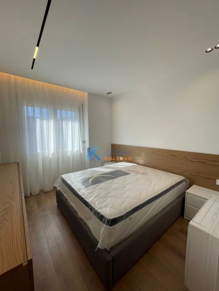 Tirane, jap me qera apartament 2+1+Ballkon Kati 6, 112 m² 1.300 € (Kodra e Diellit)
