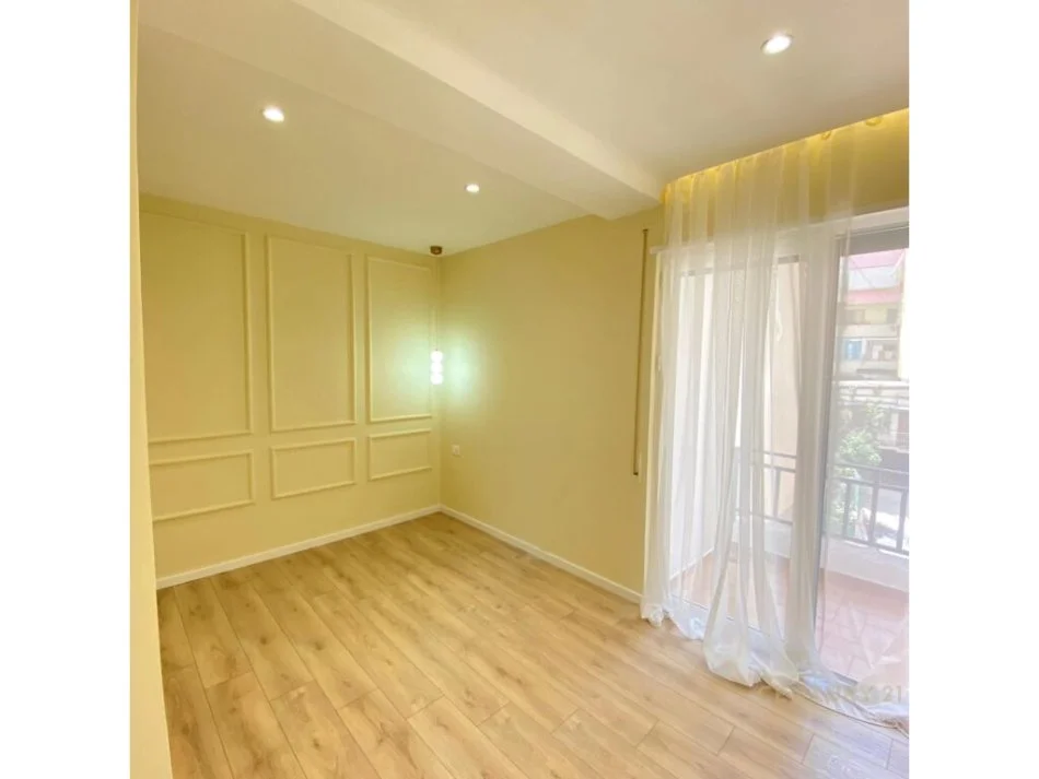 Tirane, shitet apartament 1+1+Ballkon Kati 2, 55 m² 120.000 € (Rruga Frang Bardhi)