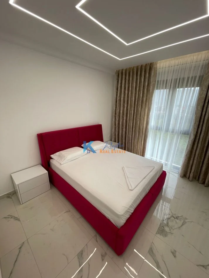 Tirane, jap me qera apartament 1+1+Ballkon Kati 5, 75 m² 600 € (Kodra e Diellit)