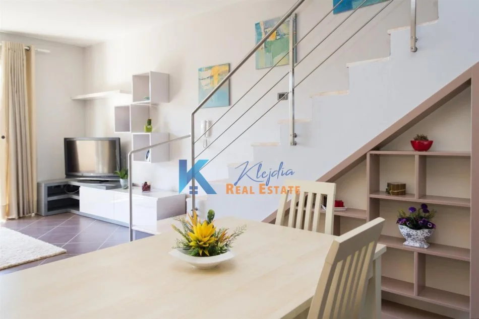 Tirane, jap me qera apartament 2+1+Ballkon Kati 3, 140 m² 1.000 € (Rezidenca Kodra e Diellit 1)