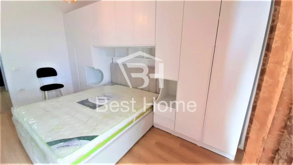 Tirane, jepet me qera apartament 1+1 Kati 10, 70 m² 550 € (Kompleksi Arlis, Farmacia 10)