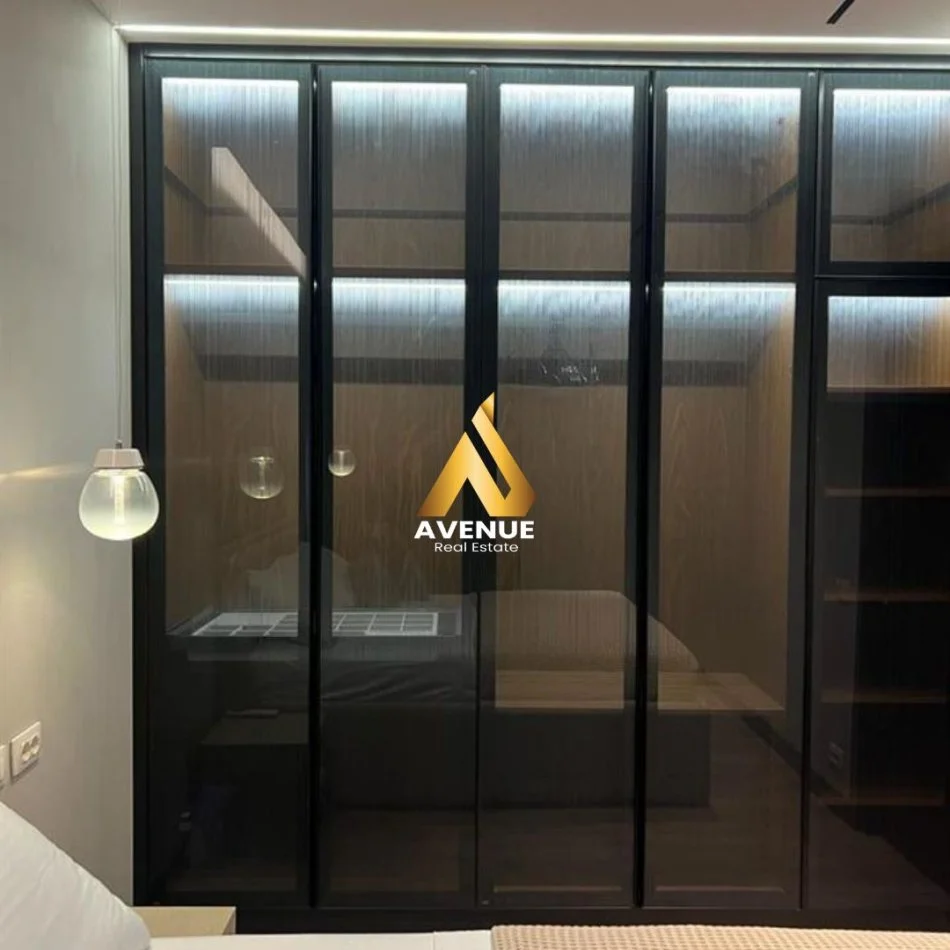 Tirane, jepet me qera apartament 2+1+Ballkon Kati 4, 80 m² 1.500 € (Rruga e Barrikadave)