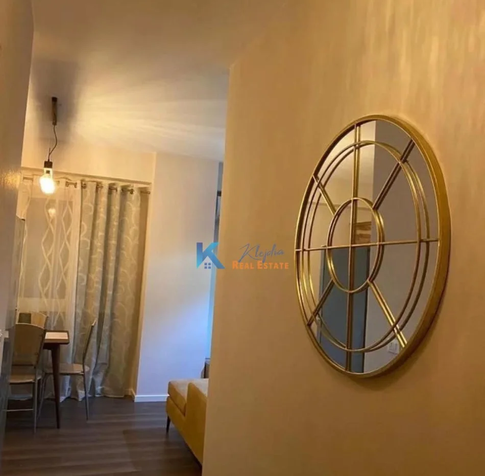 Tirane, jap me qera apartament 1+1+Ballkon Kati 7, 62 m² 600 € (Kompleksi Delijorgji)