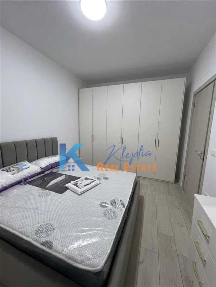Tirane, jap me qera apartament 2+1+Ballkon Kati 9, 100 m²