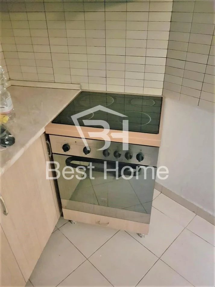 Tirane, jepet me qera apartament 1+1+Ballkon Kati 4, 75 m² 430 € (Don Bosko, prane Kishes Katolike)