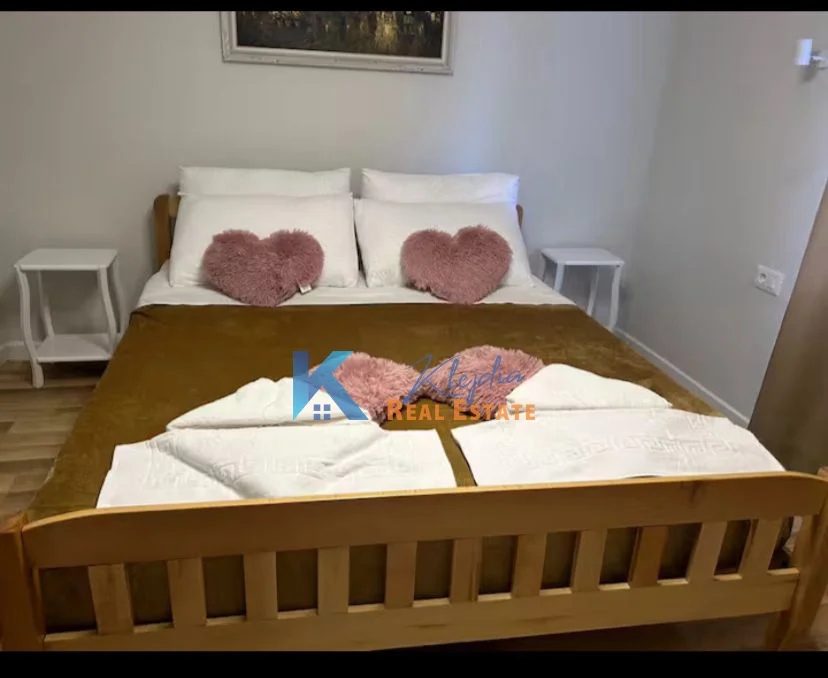 Tirane, jap me qera apartament 1+1+Ballkon Kati 3, 75 m² 600 € (Bulevardi Zogu I)