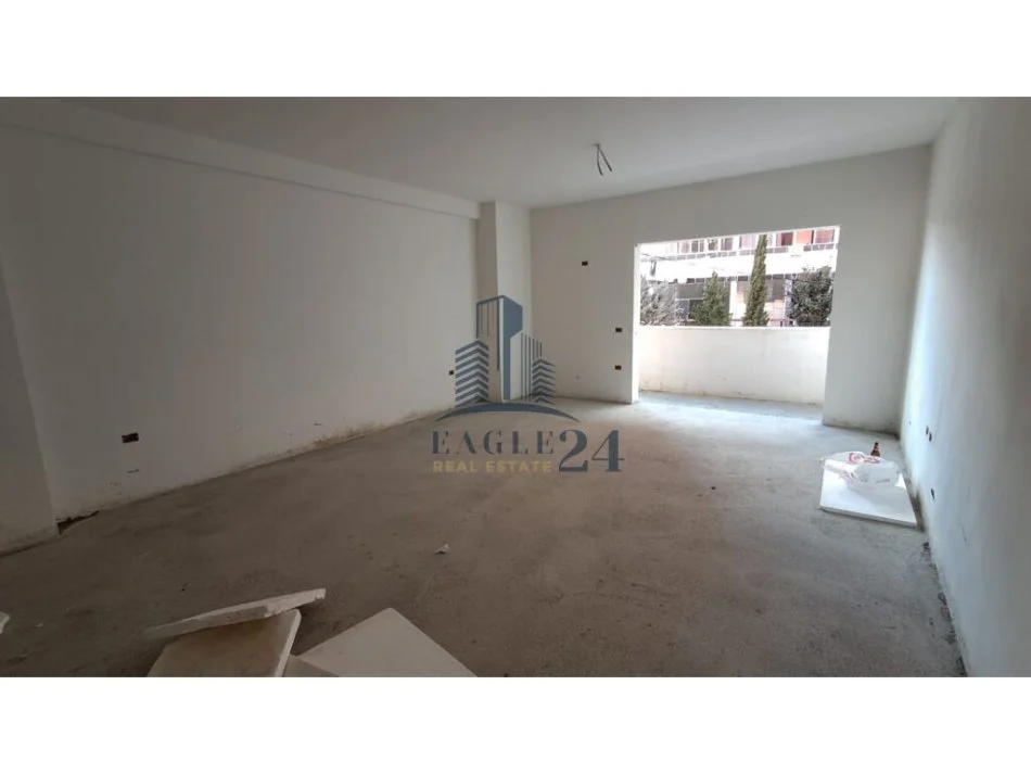 Tirane, shitet apartament 2+1 Kati 3, 110 m² 143.000 € (YZBERISHT)