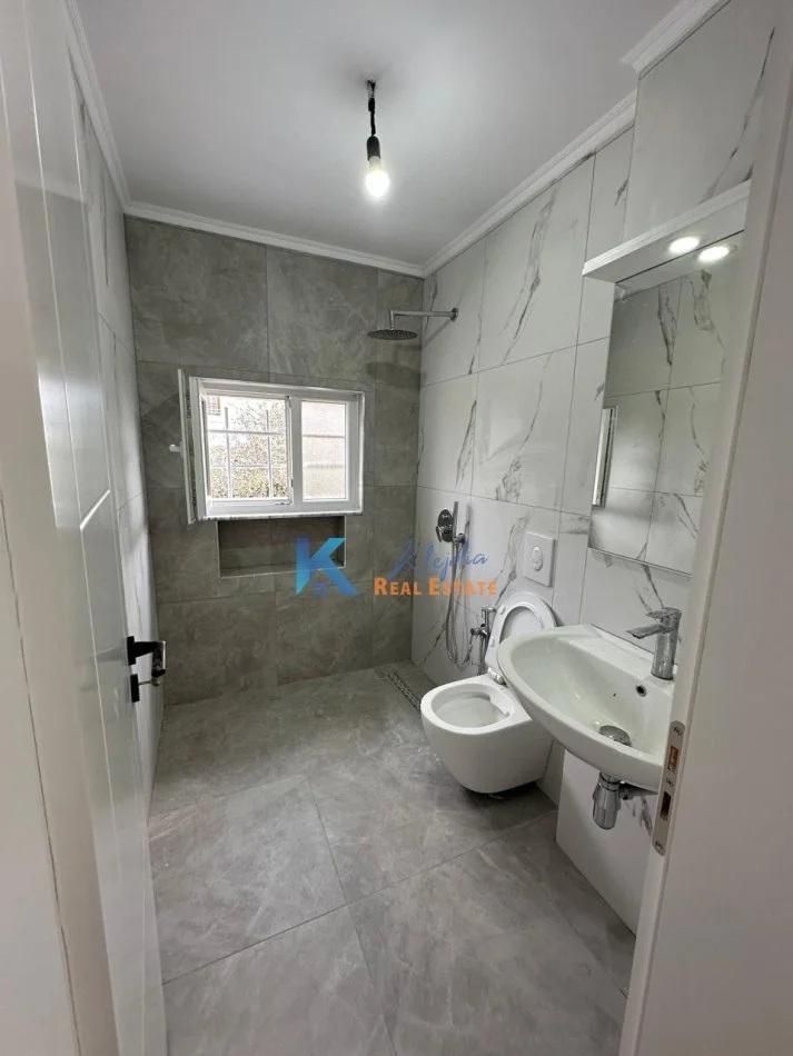 Tirane, shes apartament 1+1 Kati 2, 57 m² 75.000 € (Allias)