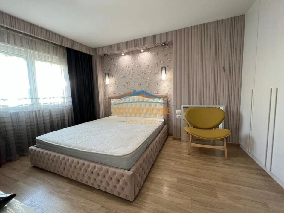 Tirane, shitet apartament 2+1+Aneks+Ballkon Kati 4, 120 m² 220.000 € (unaze e re)