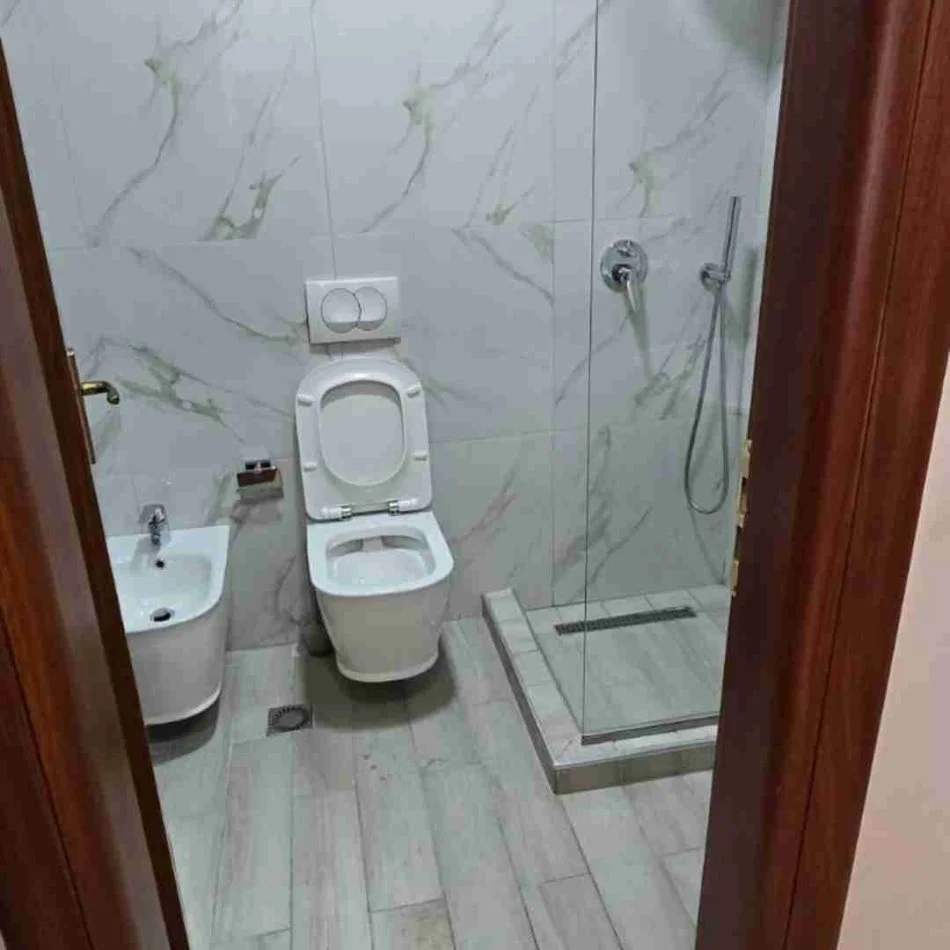 Tirane, shitet apartament 1+1 Kati 3, 57 m² 135.000 € (Ish Parku)