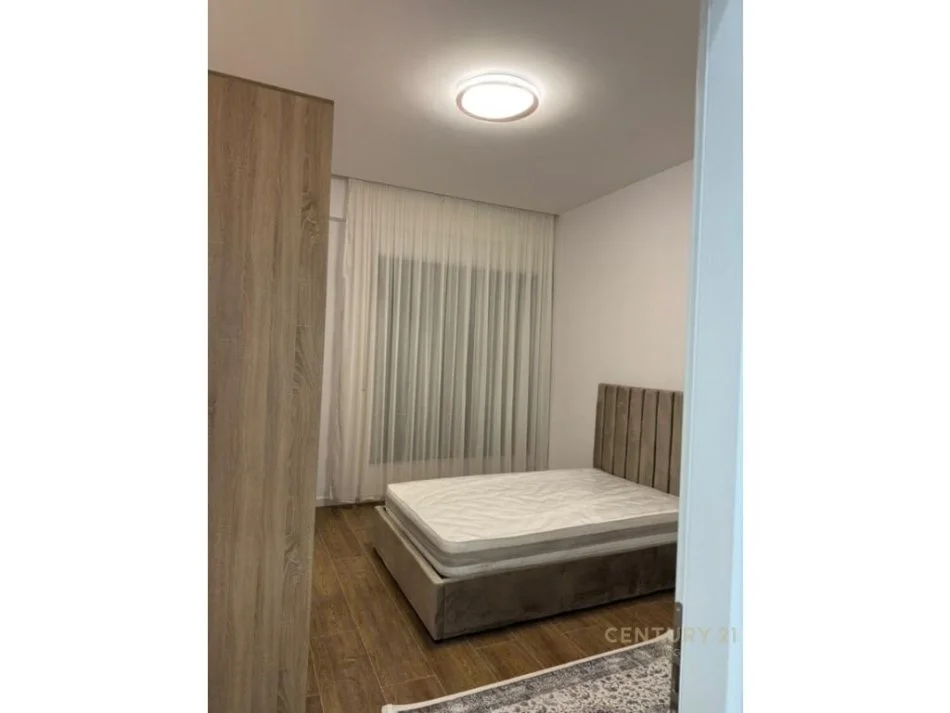 Tirane, jepet me qera 2+1 Kati 2, 92 m² 600 € (Apartament Modern në Ish-Sheshin Shqiponja ne zonen e Laprakes)