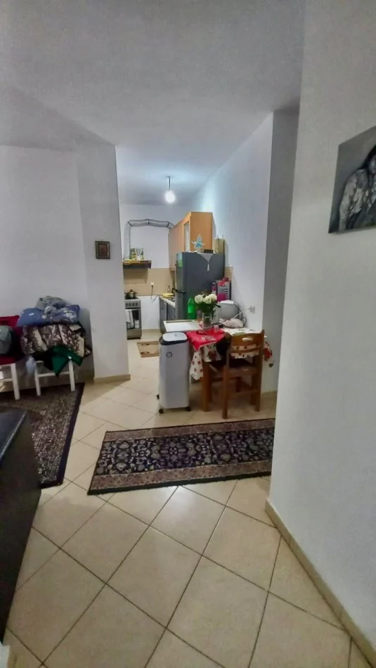 Tirane, shitet apartament 1+1+Ballkon Kati 4, 73 m² 85.000 € (Prane Hotel 2 Palma, Astir)