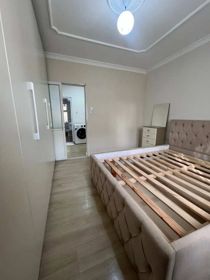 Tirane, shitet apartament 1+1+Ballkon Kati 4, 54 m² 90.000 € (Porcelan, pas UET)