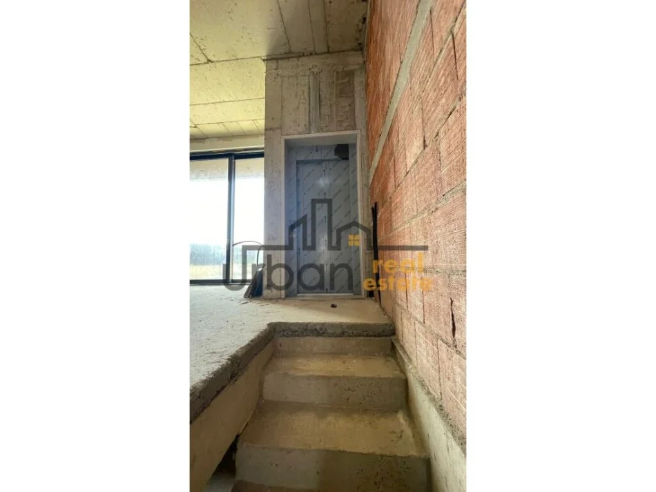 Shitet, Vilë 4 Katëshe, Pranë TEG, Tiranë - 800.000€ |350m²