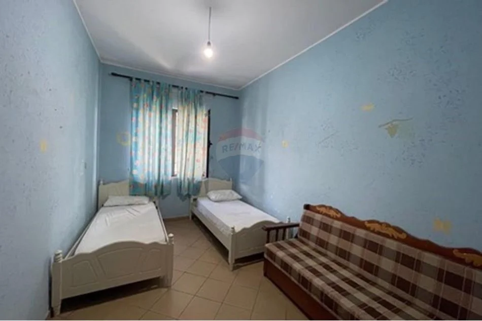 Tirane, jepet me qera apartament 2+1 Kati 2, 100 m² 350 € (Bulevardi Zhan Dark)