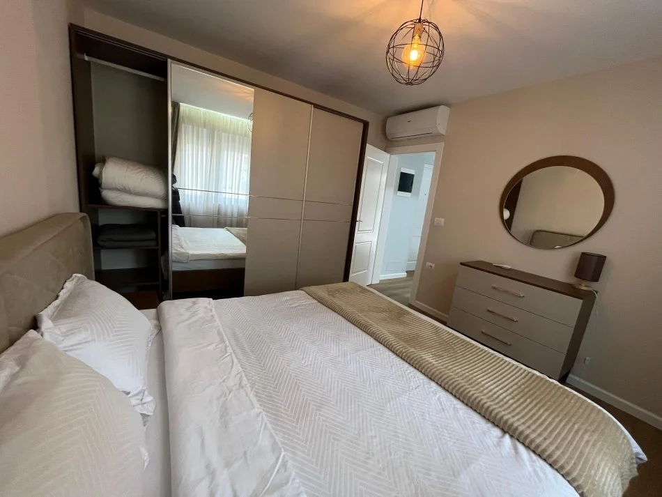 Tirane, jepet me qera apartament 1+1 Kati 2, 62 m² 650 € (Rr. Elbasanit)