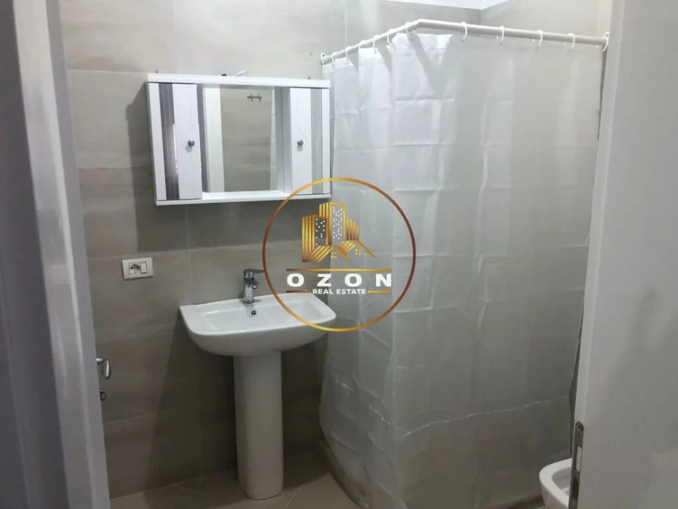 Tirane, jepet me qera apartament 1+1 Kati 2, 70 m² 350 € (Rruga Bego Hoxha,Misto Mame)